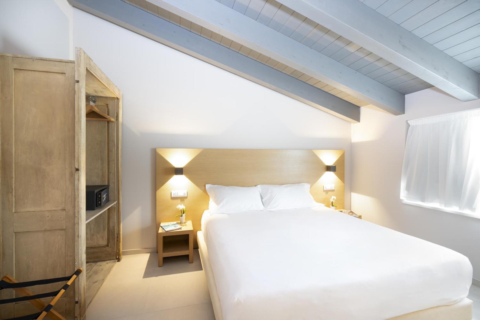 Ros'E Mari Green Home Hotel 오리스타노 외부 사진