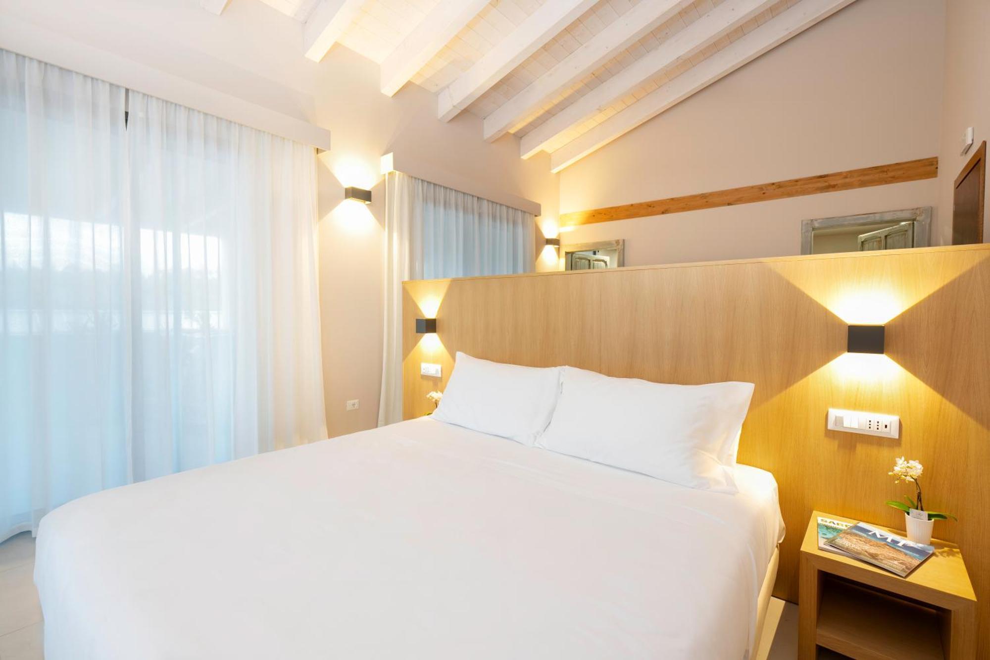 Ros'E Mari Green Home Hotel 오리스타노 외부 사진